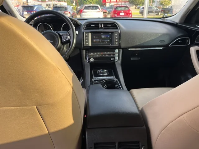 SEMINUEVOS JAGUAR F-PACE a Estados en autogozo