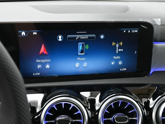 Nuevos MERCEDES-BENZ CLA à Estados chez autogozo