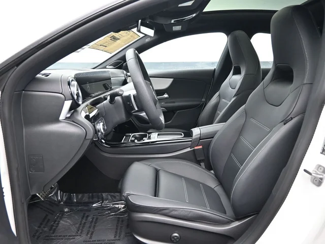 Nuevos MERCEDES-BENZ CLA à Estados chez autogozo