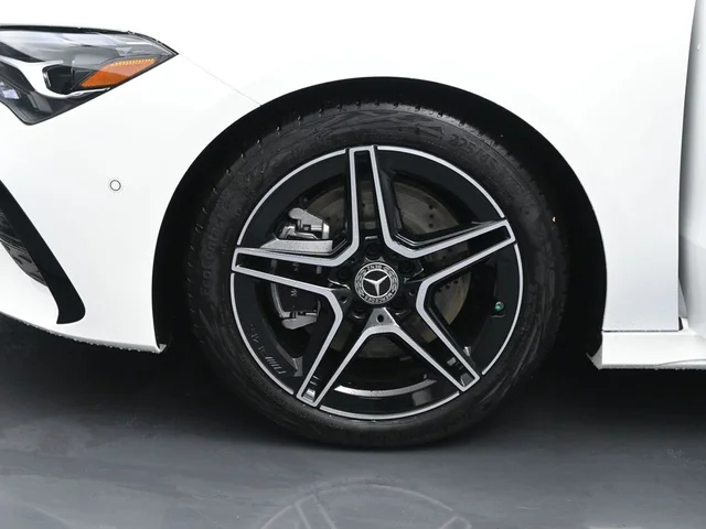 Nuevos MERCEDES-BENZ CLA à Estados chez autogozo