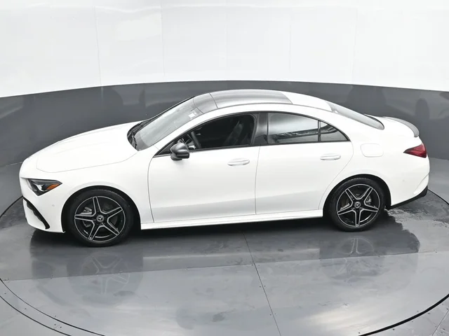 Nuevos MERCEDES-BENZ CLA à Estados chez autogozo