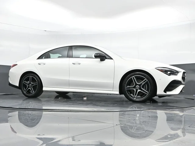 Nuevos MERCEDES-BENZ CLA à Estados chez autogozo