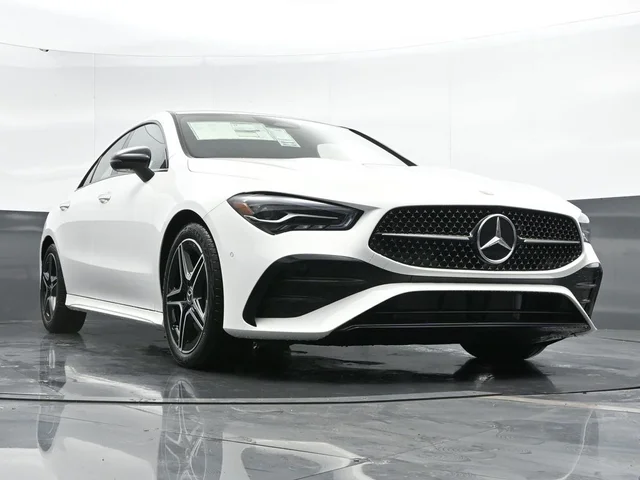 Nuevos MERCEDES-BENZ CLA à Estados chez autogozo