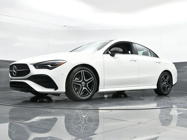 Nuevos MERCEDES-BENZ CLA à Estados chez autogozo