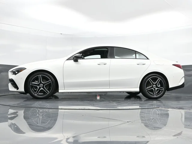 Nuevos MERCEDES-BENZ CLA à Estados chez autogozo