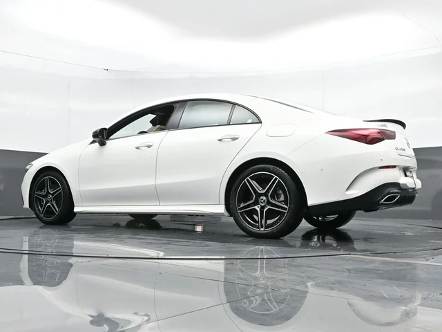 Nuevos MERCEDES-BENZ CLA à Estados chez autogozo