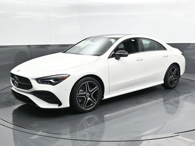 Nuevos MERCEDES-BENZ CLA à Estados chez autogozo