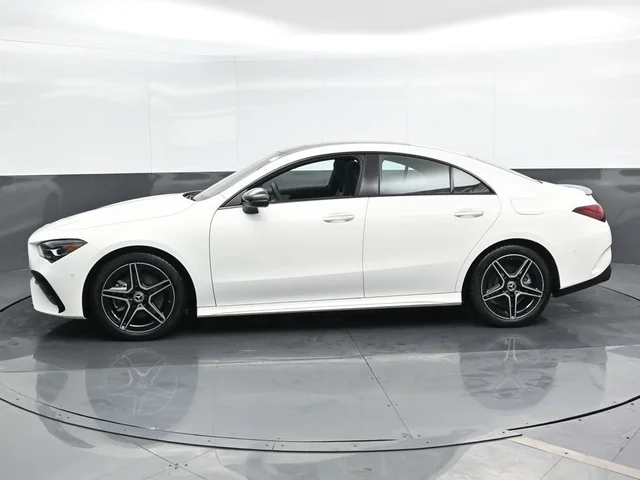 Nuevos MERCEDES-BENZ CLA à Estados chez autogozo