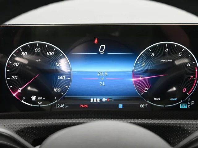 Nuevos MERCEDES-BENZ CLA à Estados chez autogozo