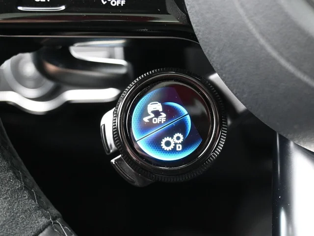 Nuevos MERCEDES-BENZ CLA à Estados chez autogozo