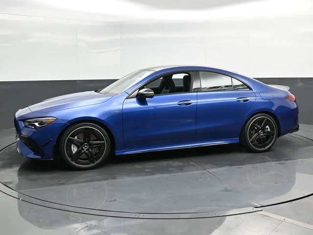 Nuevos MERCEDES-BENZ CLA à Estados chez autogozo