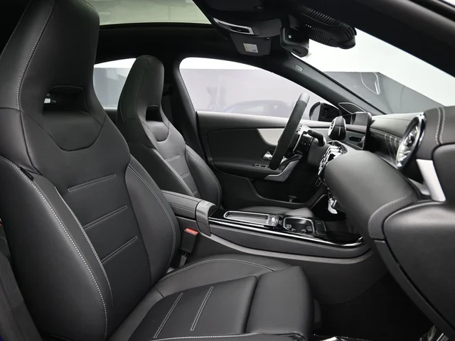 Nuevos MERCEDES-BENZ CLA à Estados chez autogozo