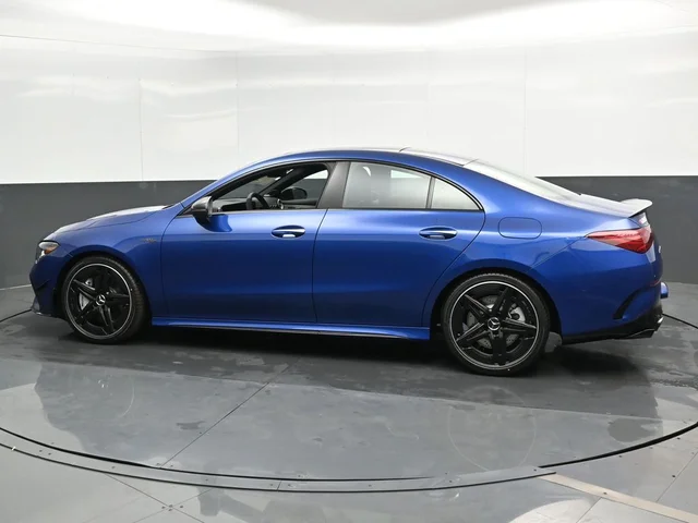 Nuevos MERCEDES-BENZ CLA à Estados chez autogozo
