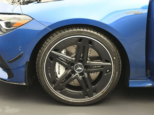 Nuevos MERCEDES-BENZ CLA à Estados chez autogozo