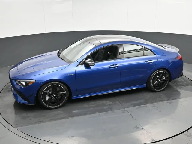 Nuevos MERCEDES-BENZ CLA à Estados chez autogozo