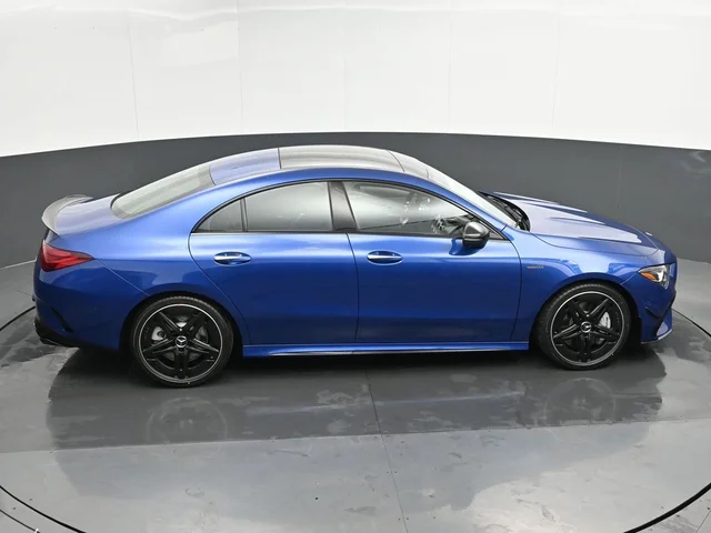 Nuevos MERCEDES-BENZ CLA à Estados chez autogozo