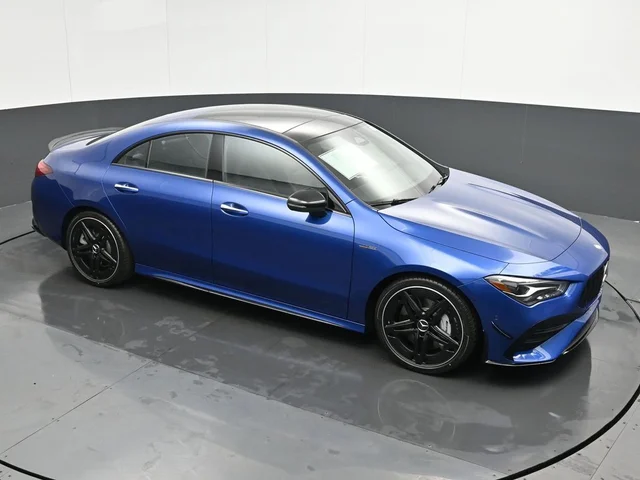 Nuevos MERCEDES-BENZ CLA à Estados chez autogozo