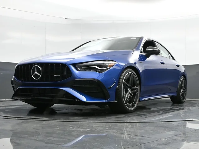 Nuevos MERCEDES-BENZ CLA à Estados chez autogozo