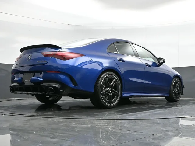 Nuevos MERCEDES-BENZ CLA à Estados chez autogozo
