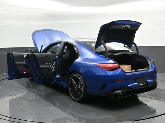 Nuevos MERCEDES-BENZ CLA à Estados chez autogozo