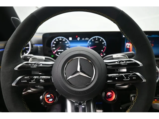 Nuevos MERCEDES-BENZ CLA à Estados chez autogozo