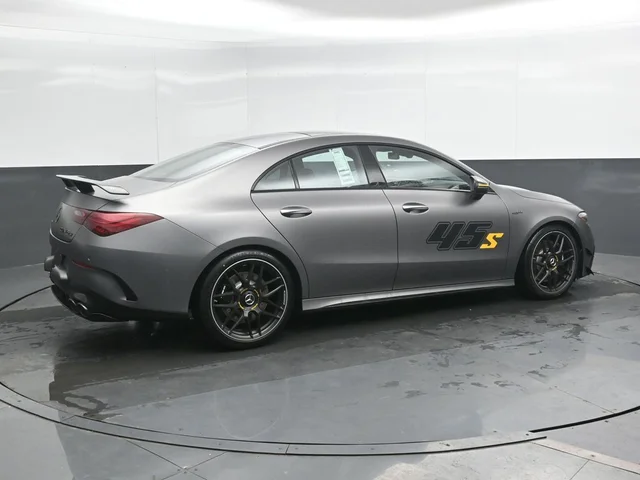 Nuevos MERCEDES-BENZ CLA à Estados chez autogozo