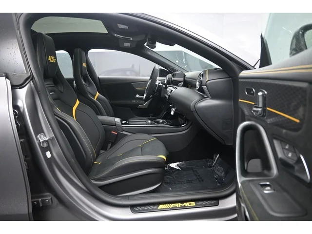 Nuevos MERCEDES-BENZ CLA à Estados chez autogozo
