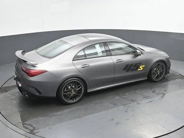 Nuevos MERCEDES-BENZ CLA à Estados chez autogozo