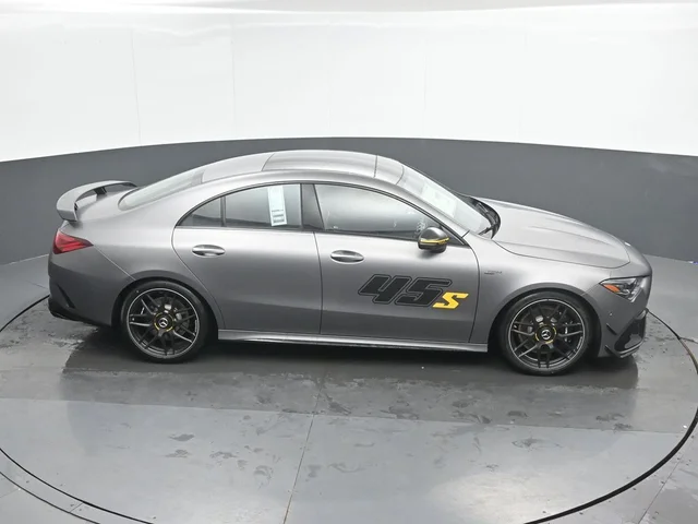 Nuevos MERCEDES-BENZ CLA à Estados chez autogozo
