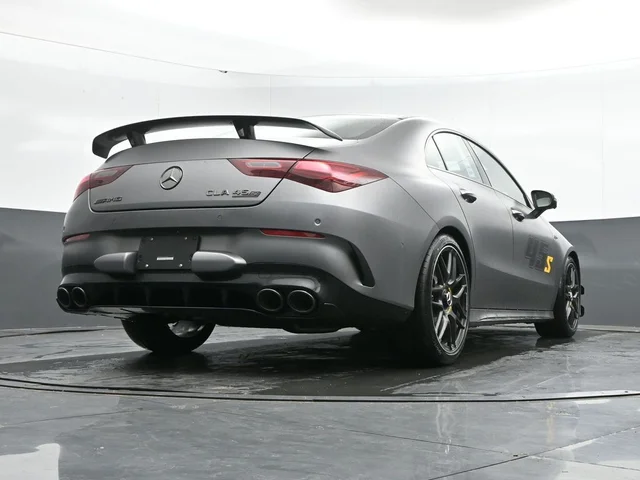 Nuevos MERCEDES-BENZ CLA à Estados chez autogozo
