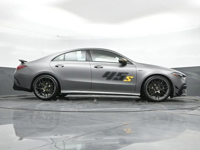 Nuevos MERCEDES-BENZ CLA à Estados chez autogozo