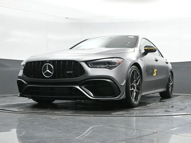 Nuevos MERCEDES-BENZ CLA à Estados chez autogozo