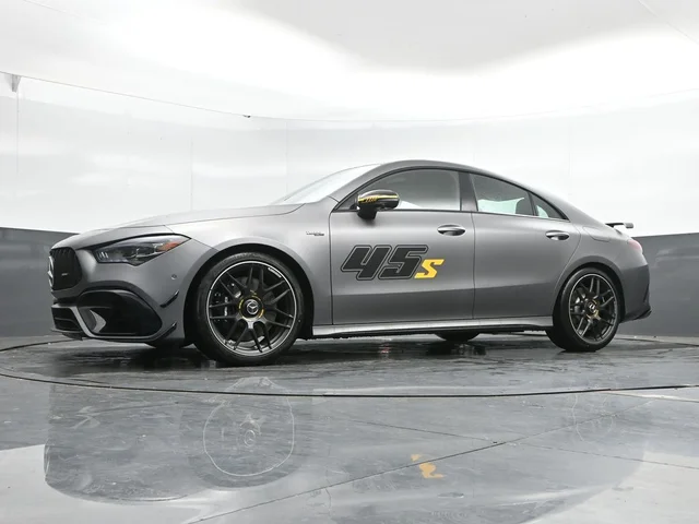 Nuevos MERCEDES-BENZ CLA à Estados chez autogozo