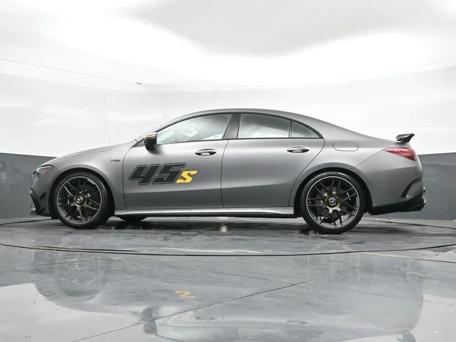 Nuevos MERCEDES-BENZ CLA à Estados chez autogozo
