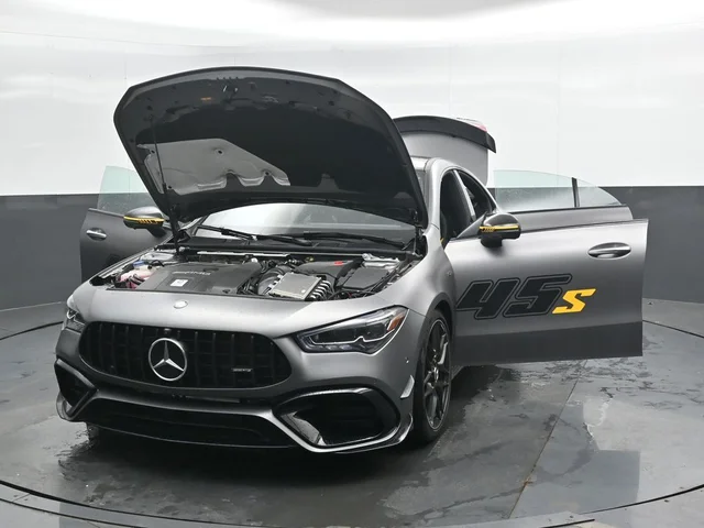 Nuevos MERCEDES-BENZ CLA à Estados chez autogozo
