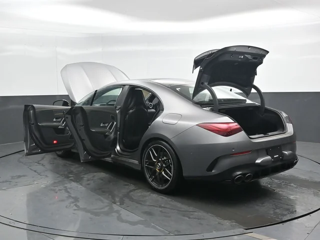 Nuevos MERCEDES-BENZ CLA à Estados chez autogozo