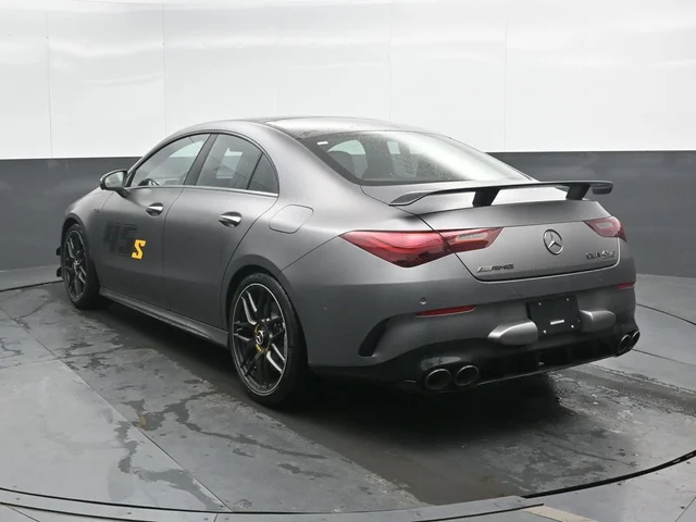 Nuevos MERCEDES-BENZ CLA à Estados chez autogozo