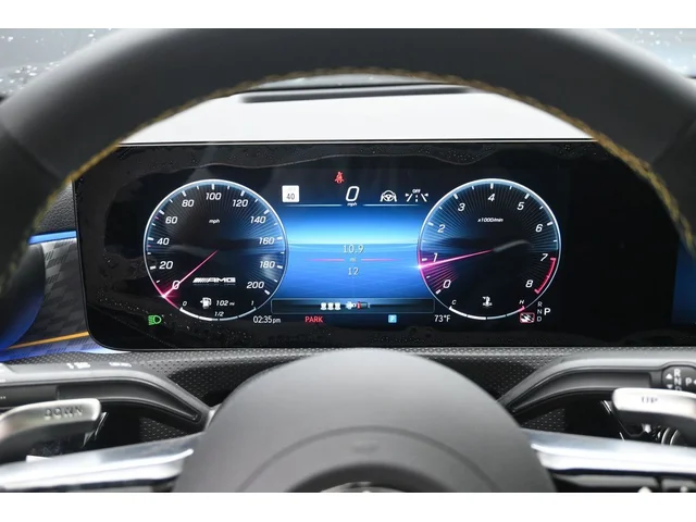 Nuevos MERCEDES-BENZ CLA à Estados chez autogozo
