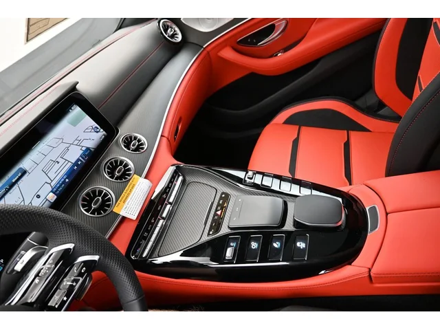Nuevos MERCEDES-BENZ AMGÂ® GT 43 à Estados chez autogozo