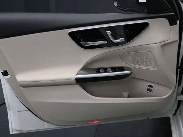 Nuevos MERCEDES-BENZ C-CLASS à Estados chez autogozo