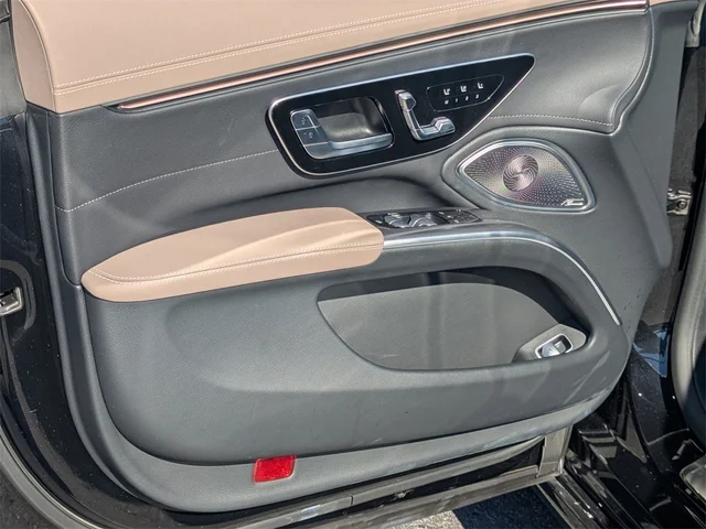 SEMINUEVOS MERCEDES-BENZ EQS at Kennesaw, in Town Center Nissan