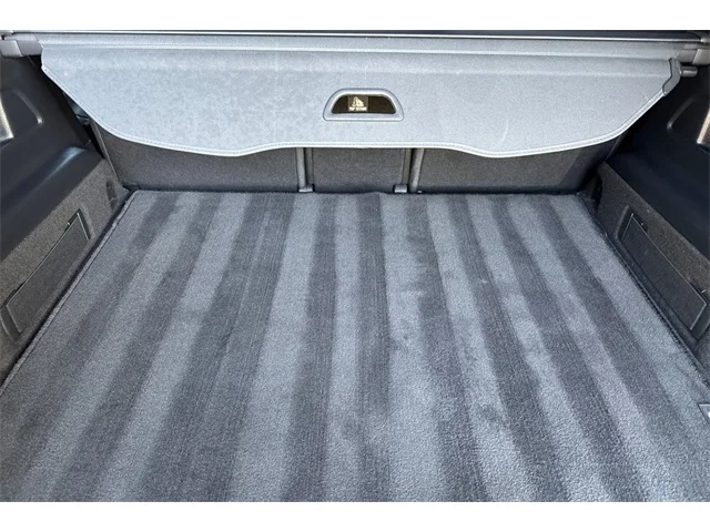 SEMINUEVOS MERCEDES-BENZ GLB at ELK GROVE in Elk Grove Buick GMC
