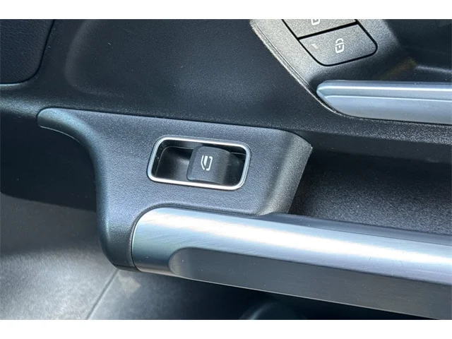 SEMINUEVOS MERCEDES-BENZ GLB at ELK GROVE in Elk Grove Buick GMC