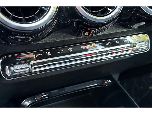 SEMINUEVOS MERCEDES-BENZ GLB at ELK GROVE in Elk Grove Buick GMC