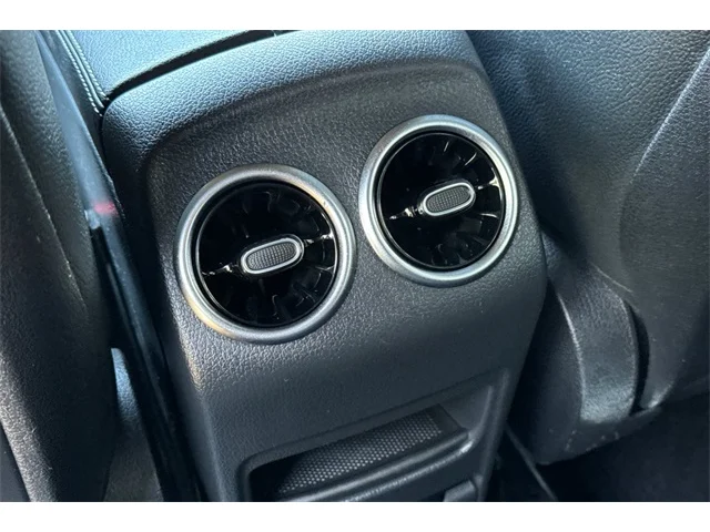 SEMINUEVOS MERCEDES-BENZ GLB at ELK GROVE in Elk Grove Buick GMC