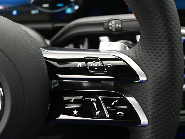 Nuevos MERCEDES-BENZ GLA à Estados chez autogozo