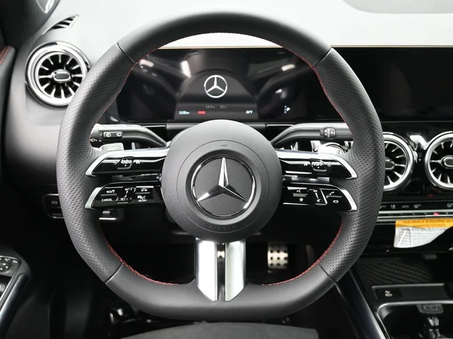 Nuevos MERCEDES-BENZ GLA à Estados chez autogozo