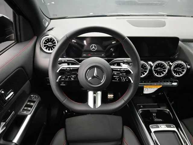 Nuevos MERCEDES-BENZ GLA à Estados chez autogozo