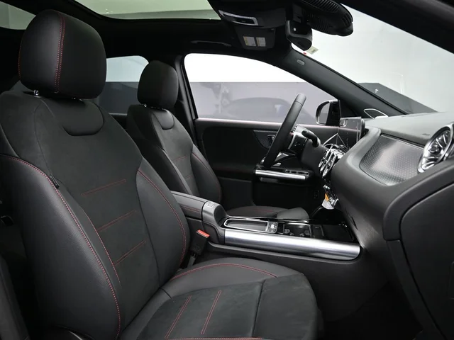 Nuevos MERCEDES-BENZ GLA à Estados chez autogozo