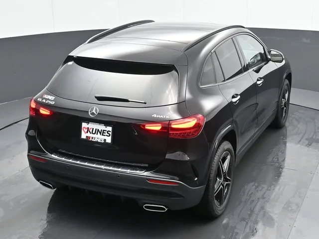 Nuevos MERCEDES-BENZ GLA à Estados chez autogozo